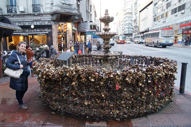 love locks fountain