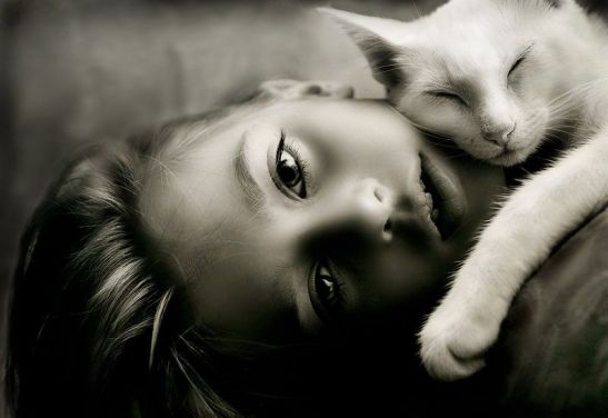 girl and cat